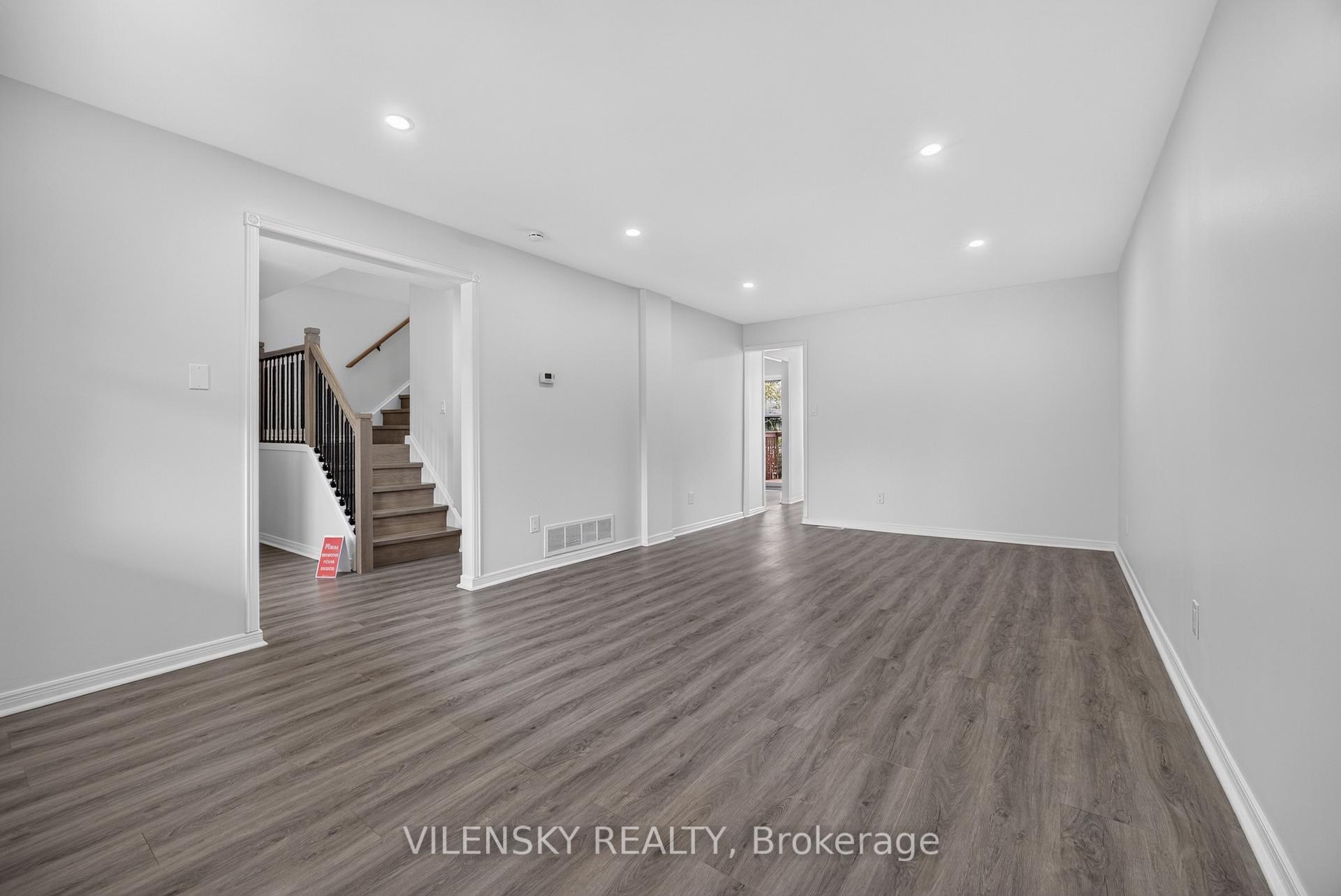 Photo 6 of 51 Mcconkey Place, Barrie, Allandale Heights — HOMEH