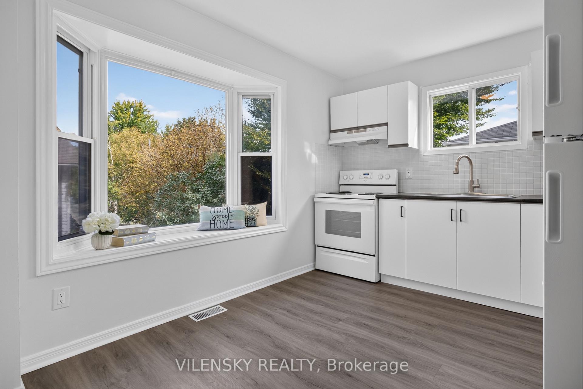 Photo 11 of 51 Mcconkey Place, Barrie, Allandale Heights — HOMEH