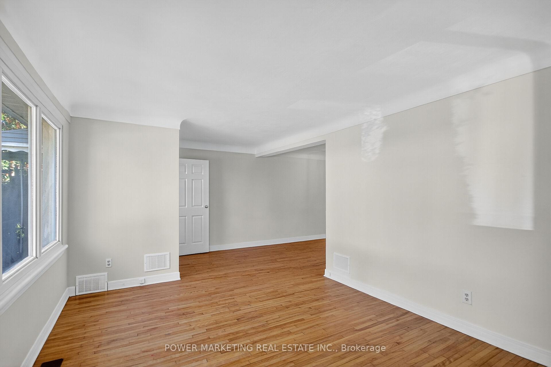 Photo 7 of 528 Mutual Street, Ottawa, Castle Heights — HOMEH