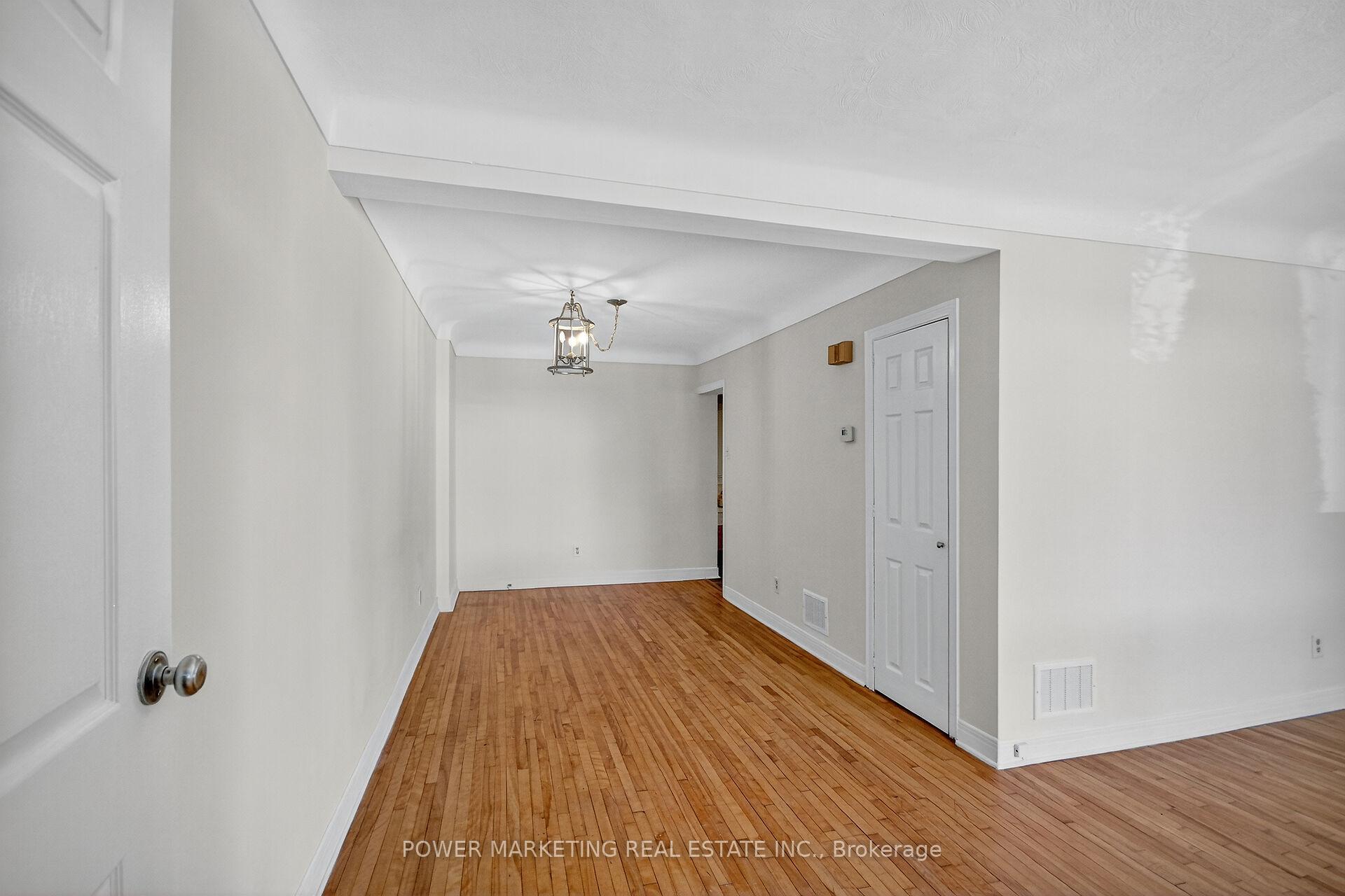 Photo 10 of 528 Mutual Street, Ottawa, Castle Heights — HOMEH