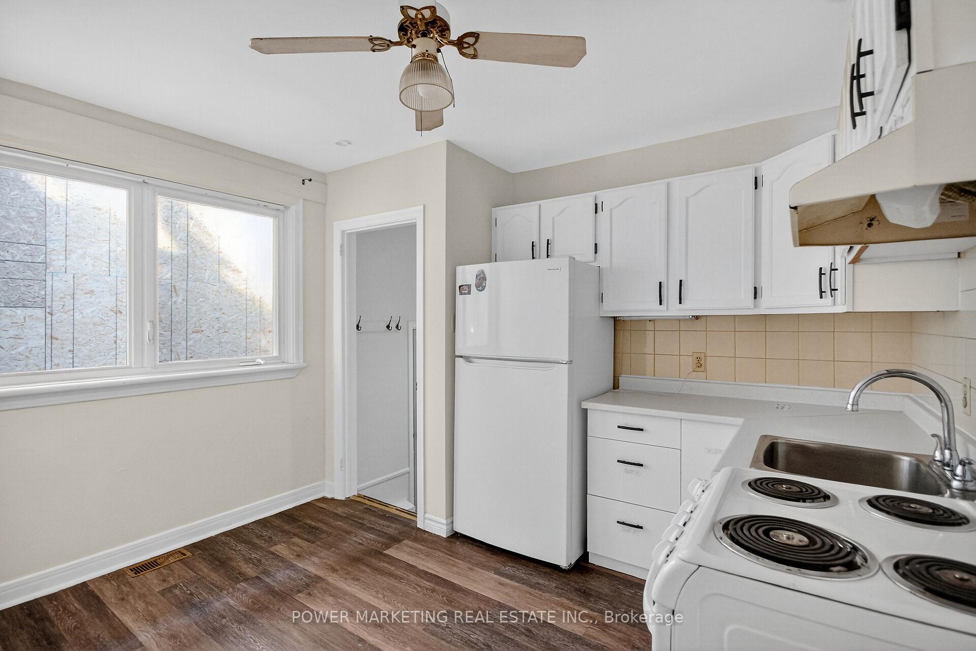 Photo 13 of 528 Mutual Street, Ottawa, Castle Heights — HOMEH