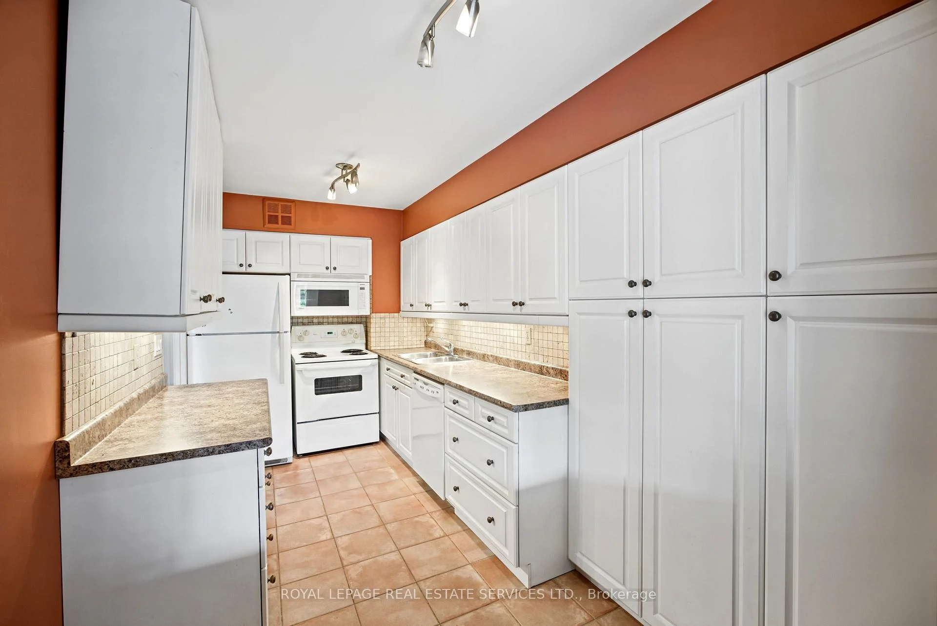 Photo 51 of Unit 313, 40 Baif Boulevard, Richmond Hill, North Richvale — HOMEH