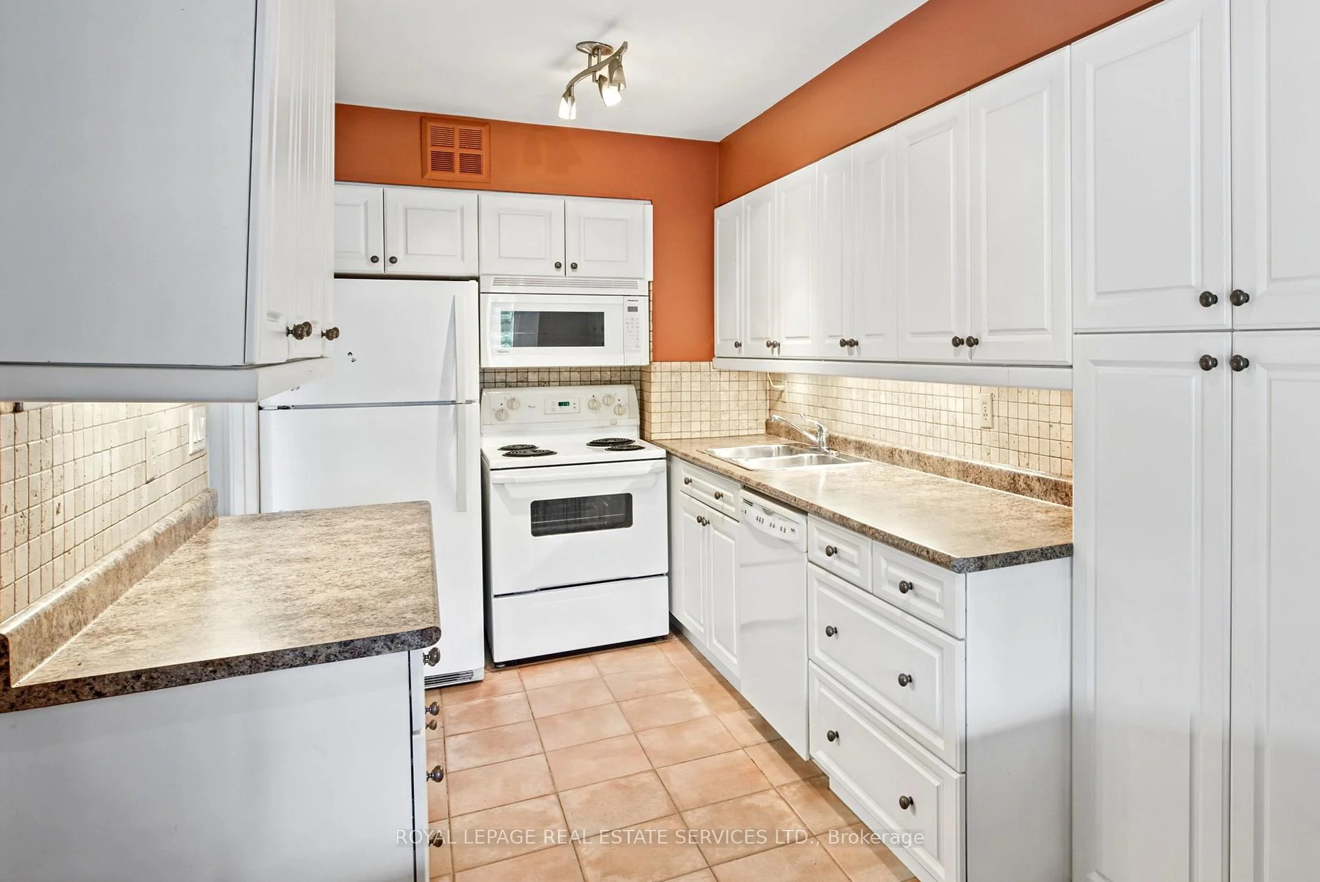 Photo 54 of Unit 313, 40 Baif Boulevard, Richmond Hill, North Richvale — HOMEH