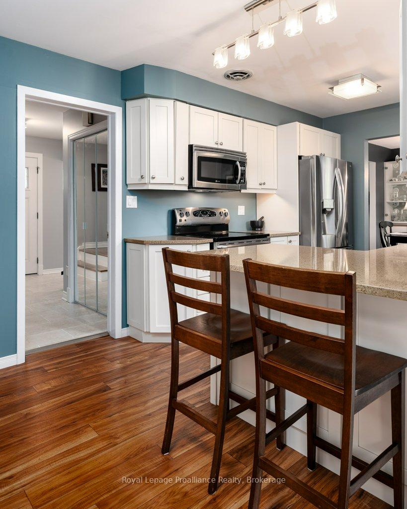 Photo 16 of 29 Hope Crescent, Belleville, Belleville Ward — HOMEH