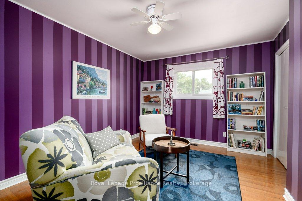 Photo 33 of 29 Hope Crescent, Belleville, Belleville Ward — HOMEH