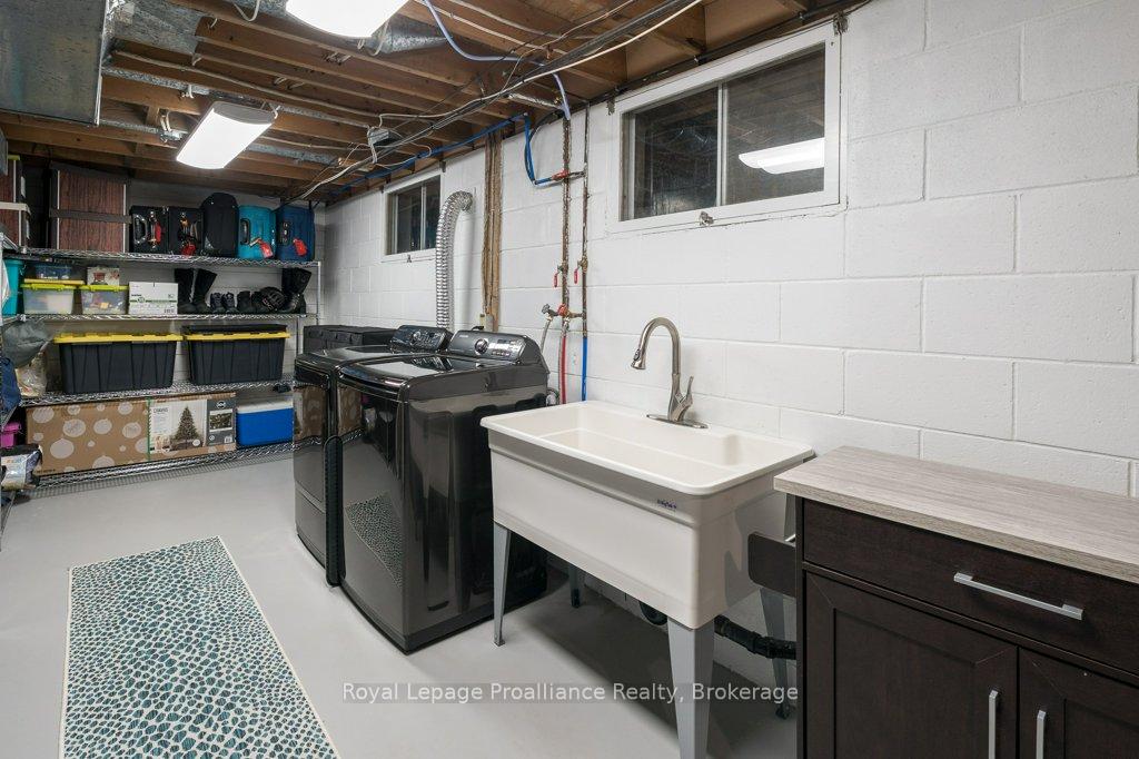 Photo 38 of 29 Hope Crescent, Belleville, Belleville Ward — HOMEH