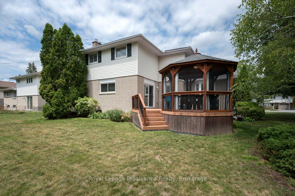 Photo 40 of 29 Hope Crescent, Belleville, Belleville Ward — HOMEH