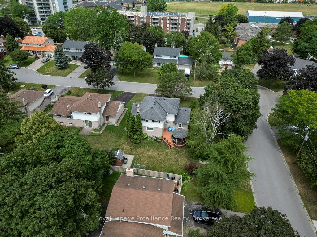 Photo 48 of 29 Hope Crescent, Belleville, Belleville Ward — HOMEH
