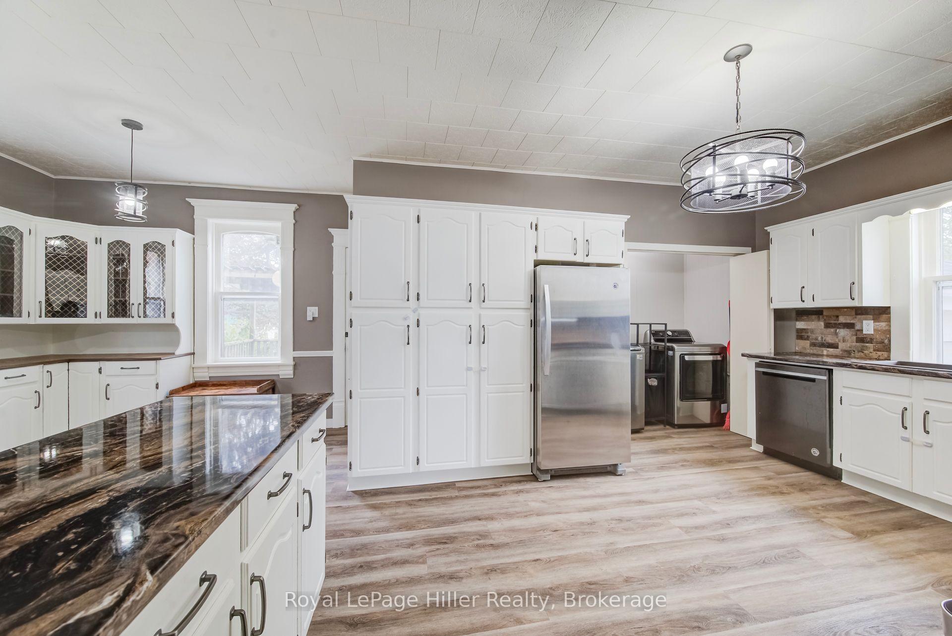Photo 12 of 14 Pacific Avenue, Perth East, Milverton — HOMEH