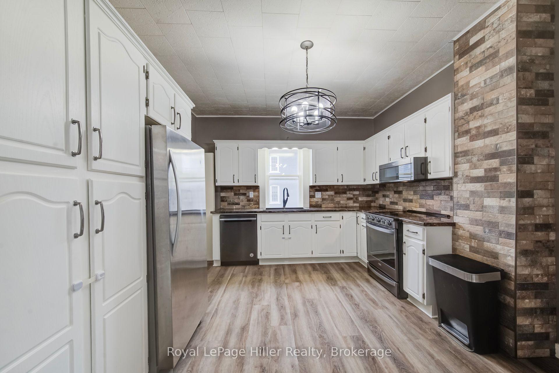 Photo 13 of 14 Pacific Avenue, Perth East, Milverton — HOMEH