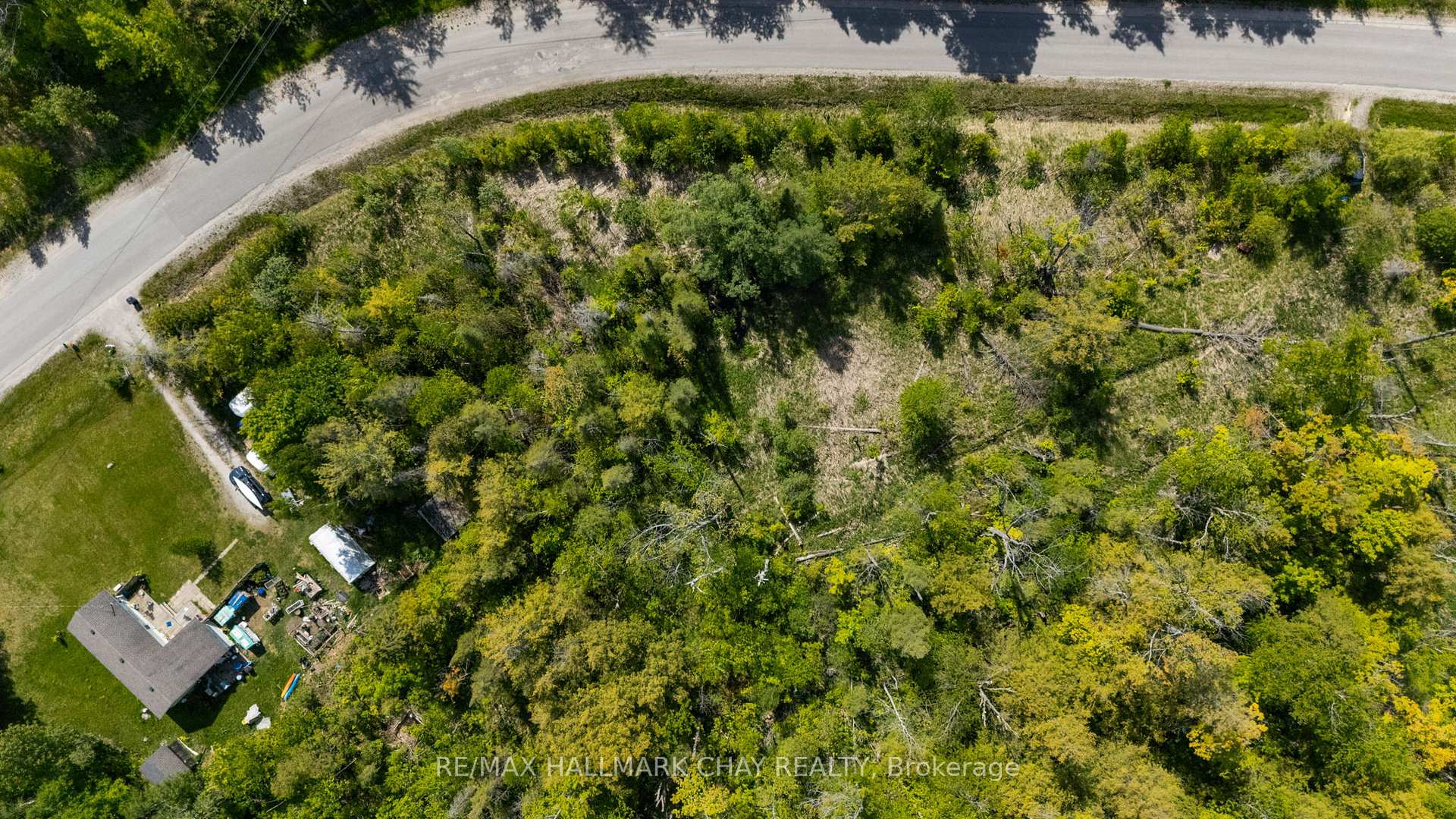 Photo 2 of 39 Meadows Avenue, Tay, Rural Tay — HOMEH
