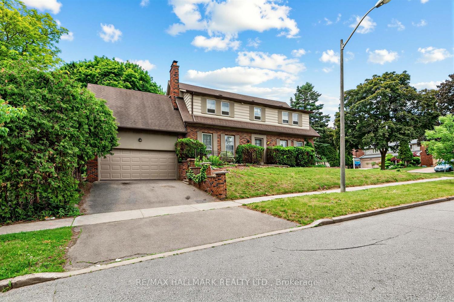 Photo of 691 Conacher Drive