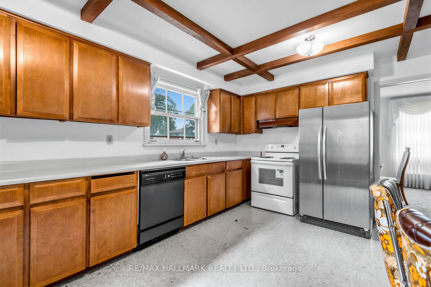 Photo 9 of 691 Conacher Drive, North York, Newtonbrook East — HOMEH