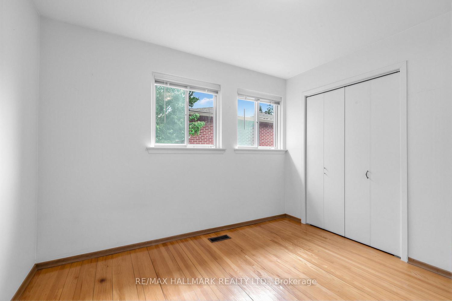 Photo 22 of 691 Conacher Drive, North York, Newtonbrook East — HOMEH