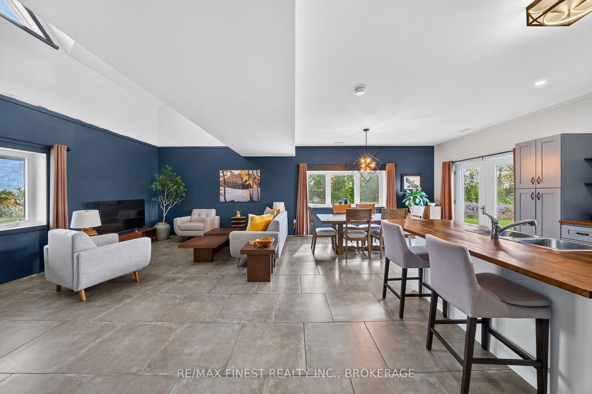 Photo 7 of 4084 Florida Road, Kingston, City North of 401 — HOMEH