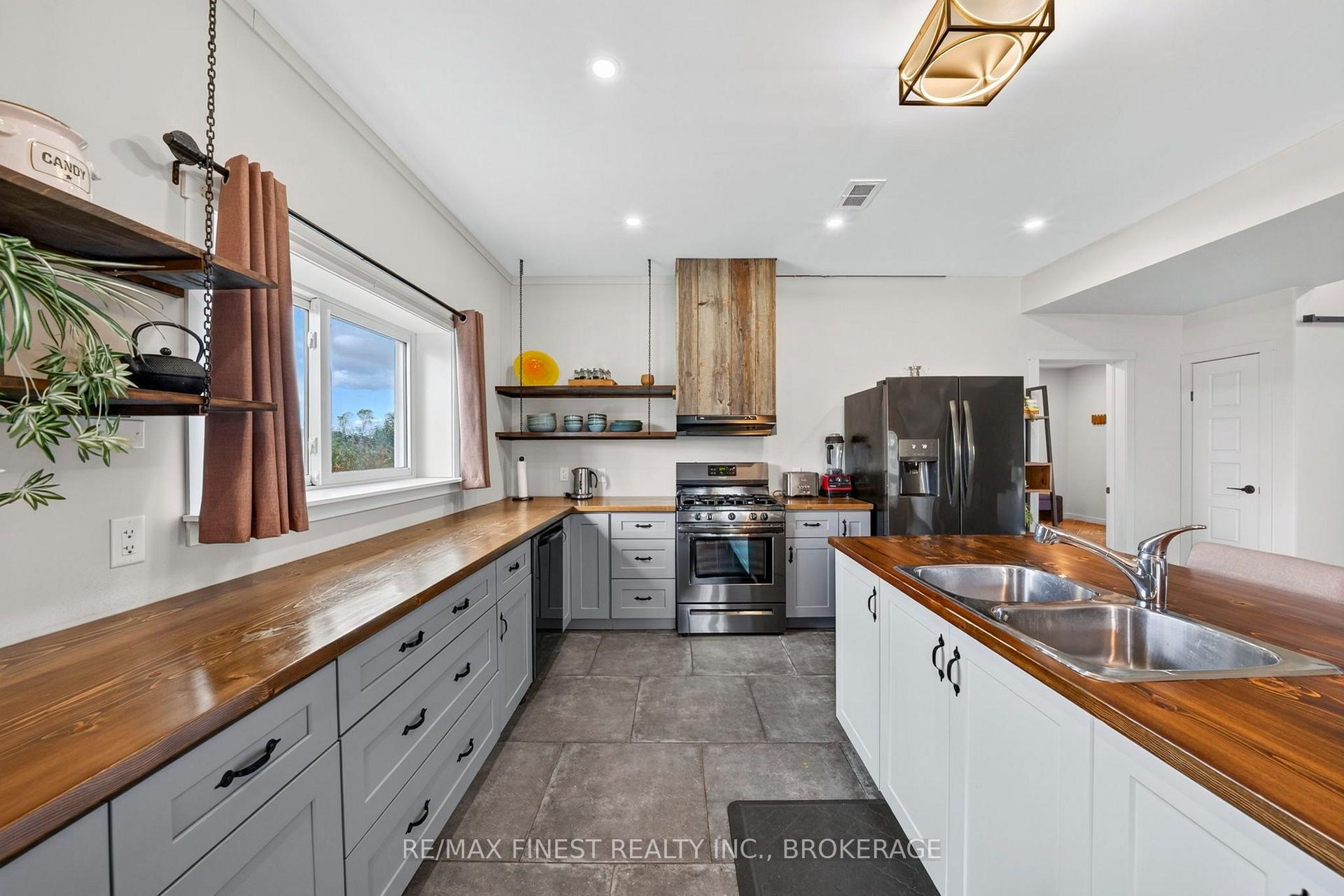 Photo 10 of 4084 Florida Road, Kingston, City North of 401 — HOMEH