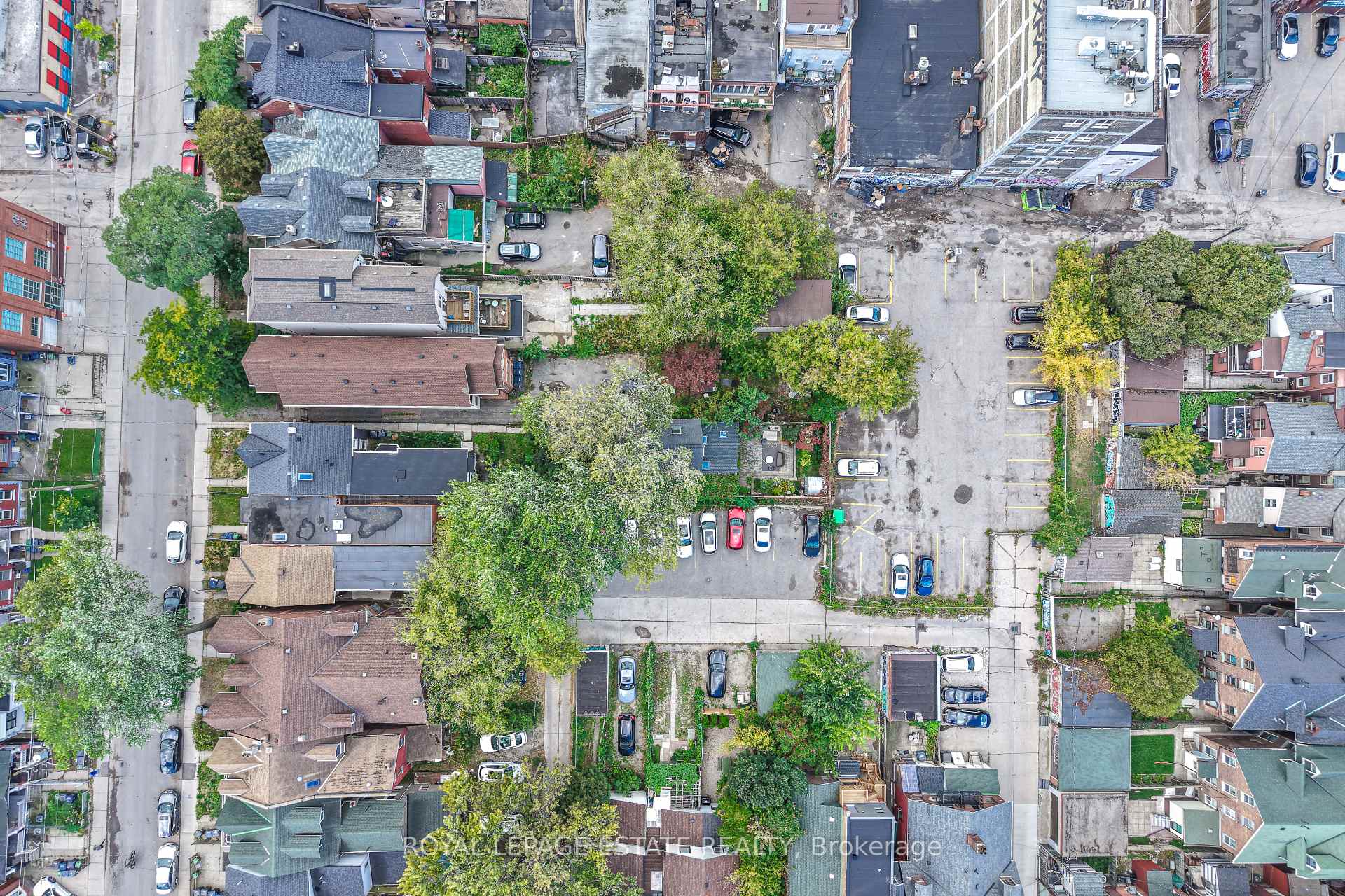 Photo 3 of 114 Baldwin Street, Toronto, Kensington-Chinatown — HOMEH