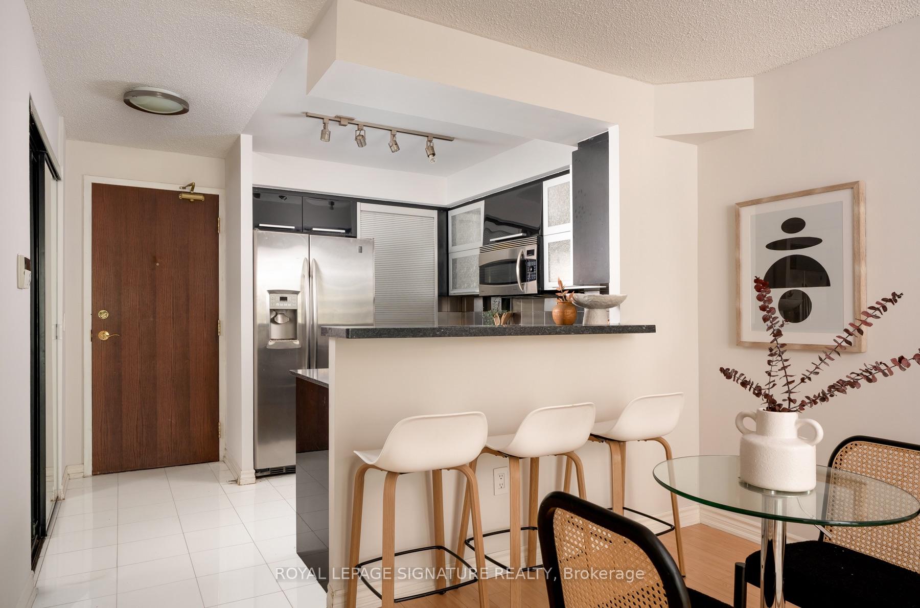 Photo 9 of Unit 601, 17 Michael Power Place, Etobicoke, Islington-City Centre West — HOMEH