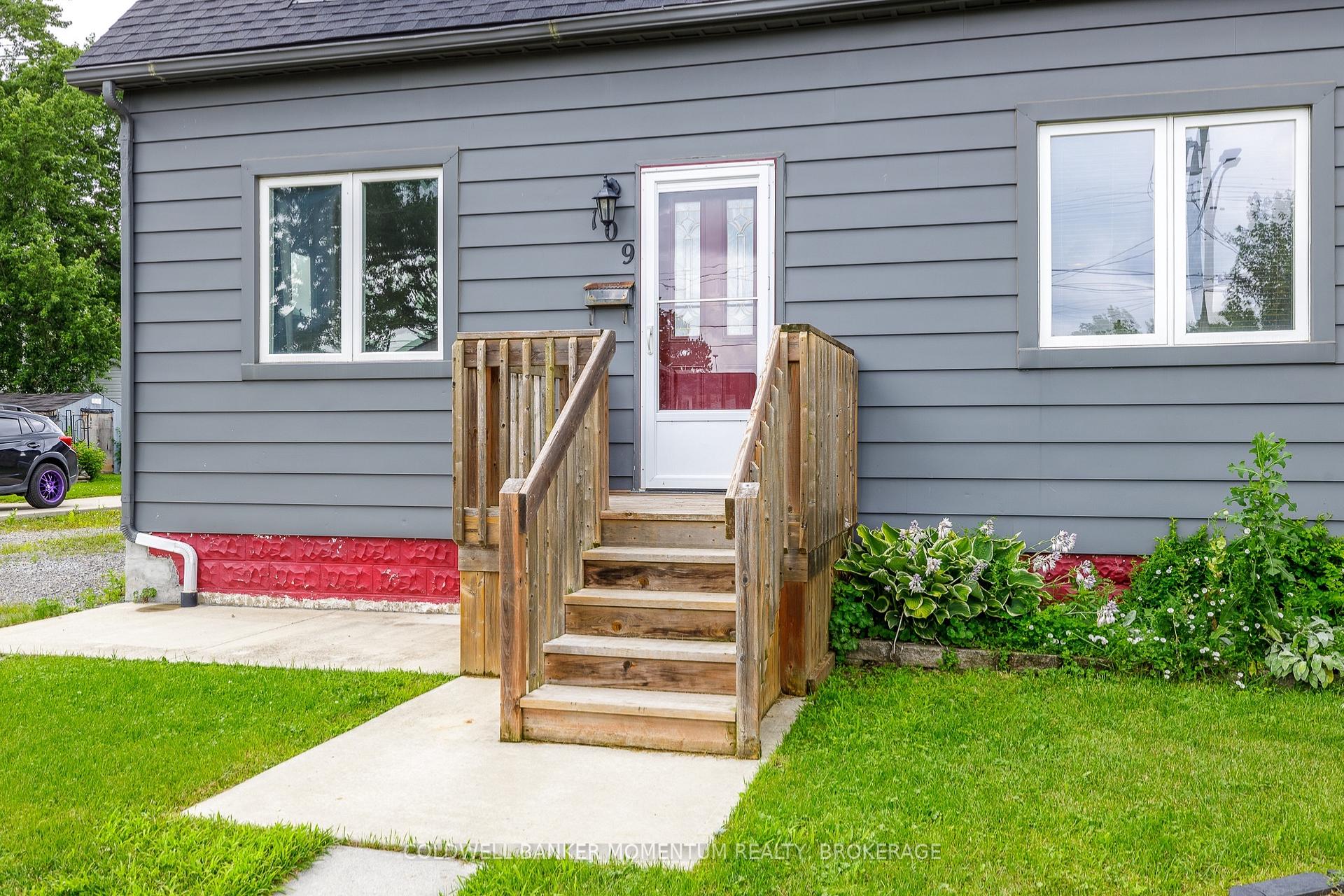 Photo 3 of 109 Santone Avenue, Welland, Broadway — HOMEH