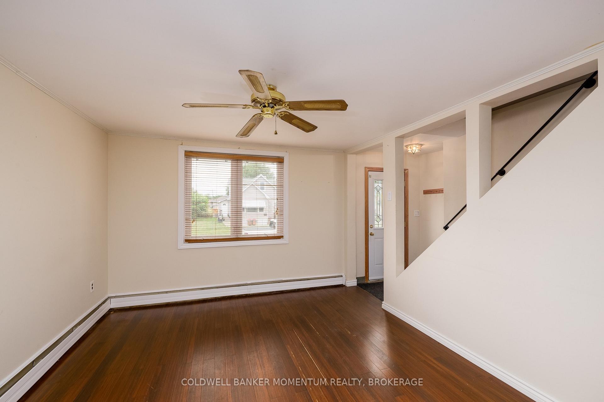Photo 6 of 109 Santone Avenue, Welland, Broadway — HOMEH