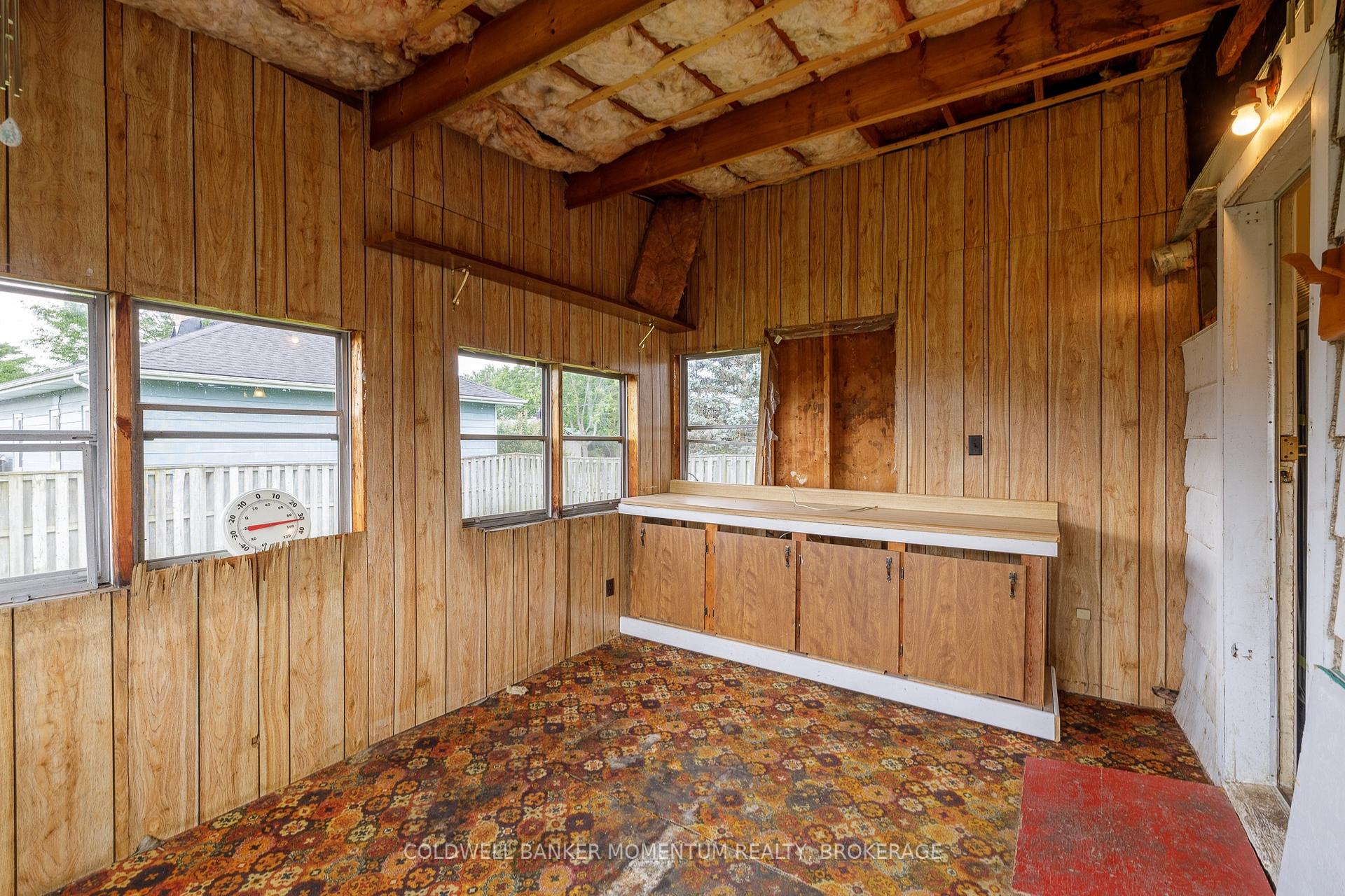 Photo 23 of 109 Santone Avenue, Welland, Broadway — HOMEH