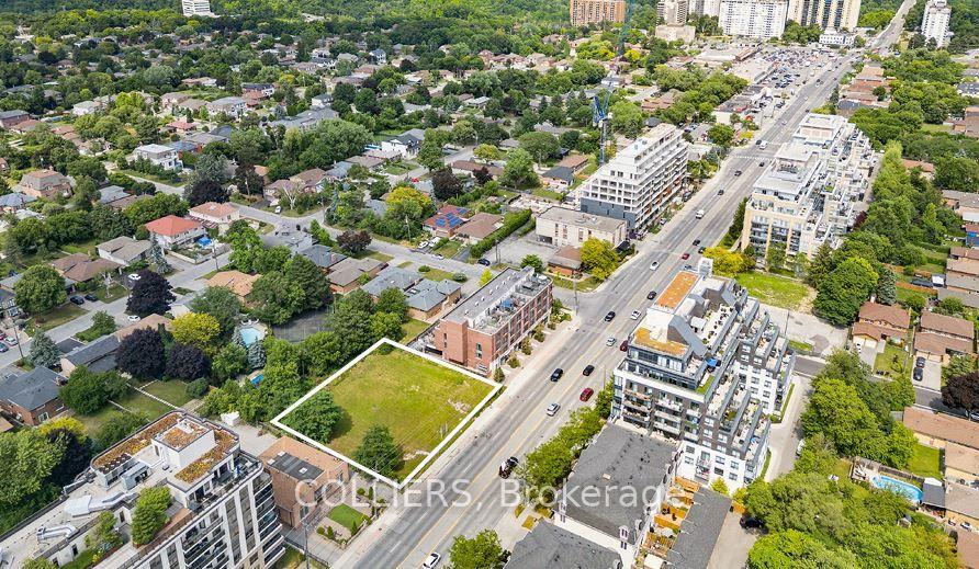 Photo of 740-748 Sheppard Avenue W