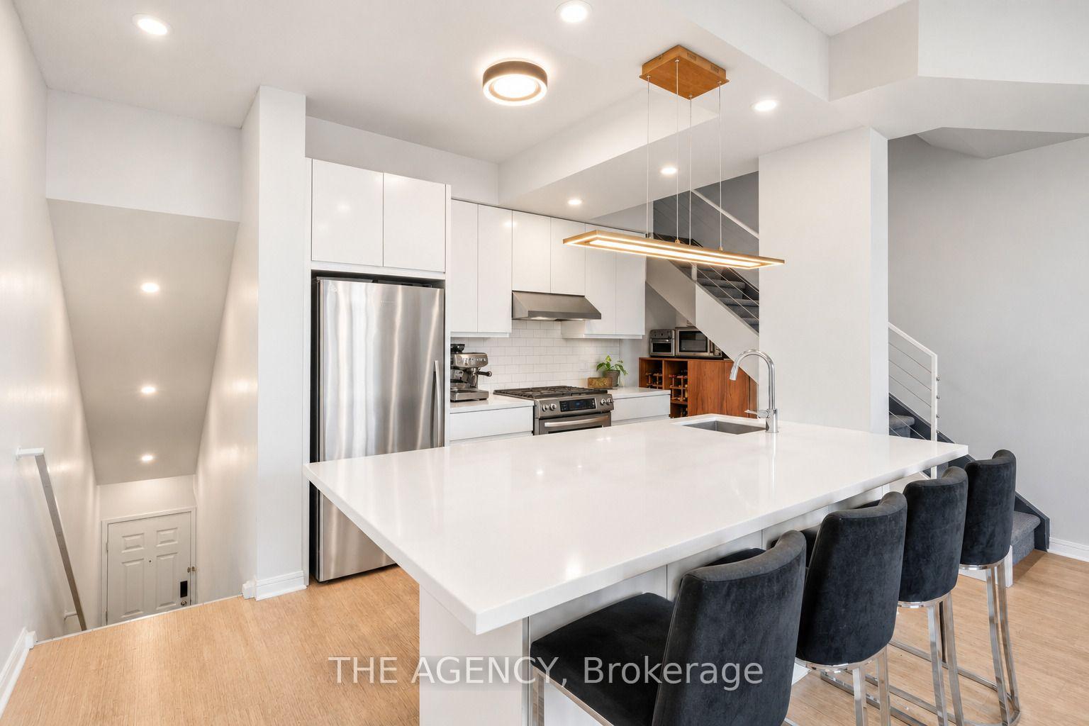 Photo 5 of Unit 667, 38 Stadium Road, Toronto, Niagara — HOMEH