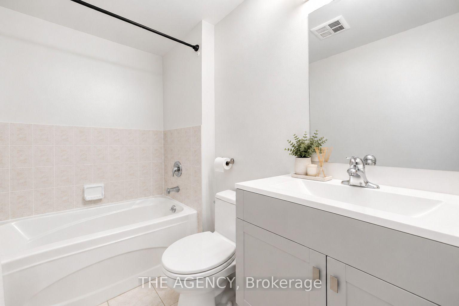 Photo 10 of Unit 667, 38 Stadium Road, Toronto, Niagara — HOMEH