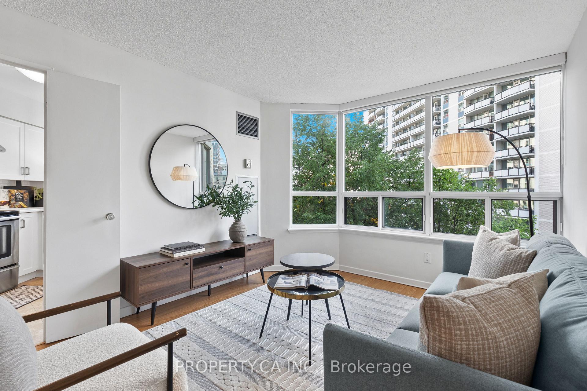 Photo 2 of Unit 601, 25 Maitland Street, Toronto, Church-Yonge Corridor — HOMEH