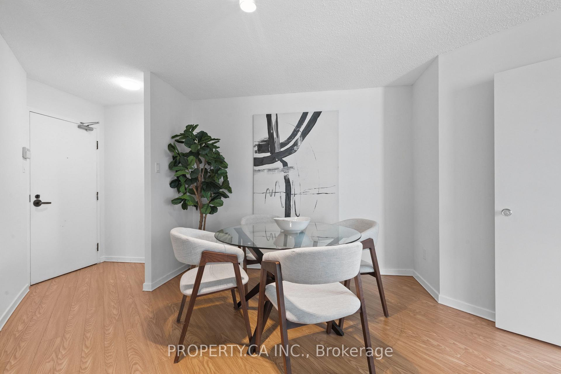 Photo 6 of Unit 601, 25 Maitland Street, Toronto, Church-Yonge Corridor — HOMEH