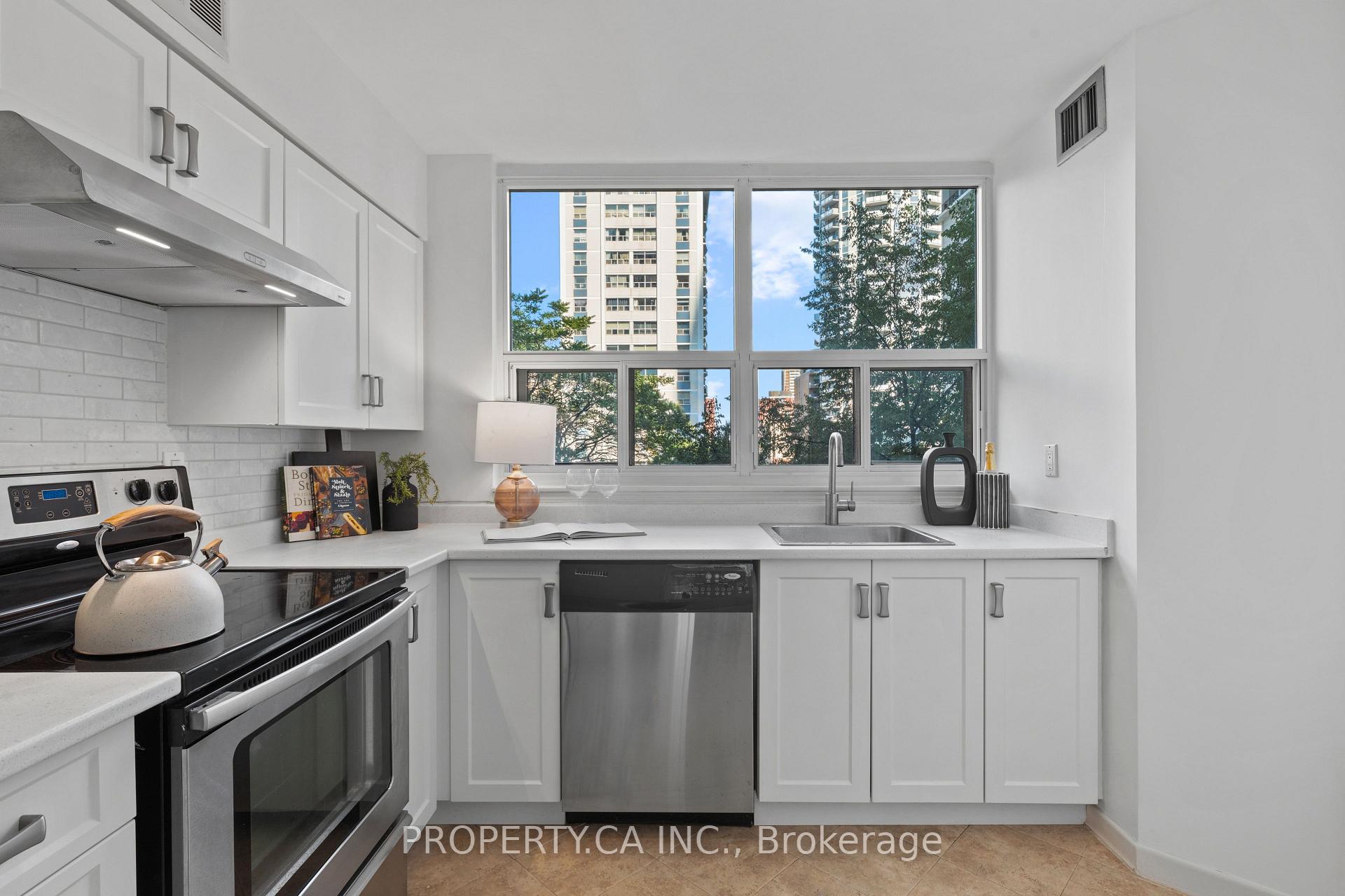 Photo 7 of Unit 601, 25 Maitland Street, Toronto, Church-Yonge Corridor — HOMEH
