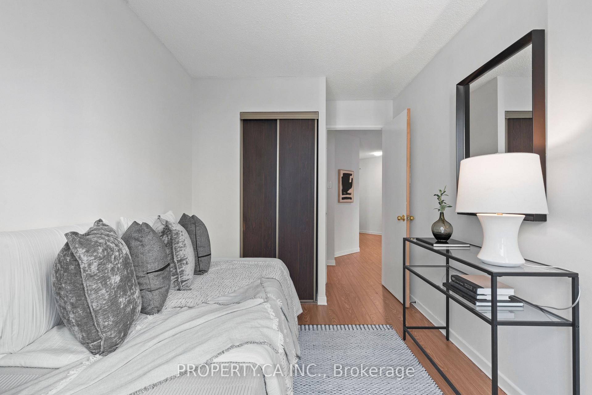 Photo 11 of Unit 601, 25 Maitland Street, Toronto, Church-Yonge Corridor — HOMEH