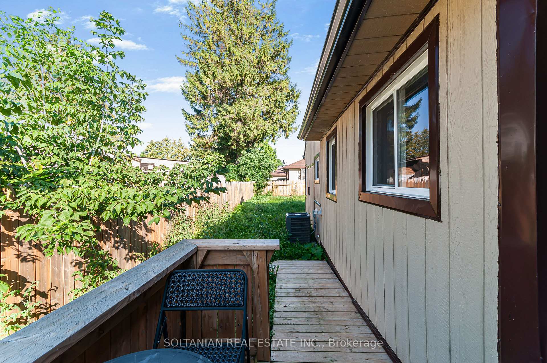 Photo 18 of 92 Victoria Avenue, Brock, Beaverton — HOMEH