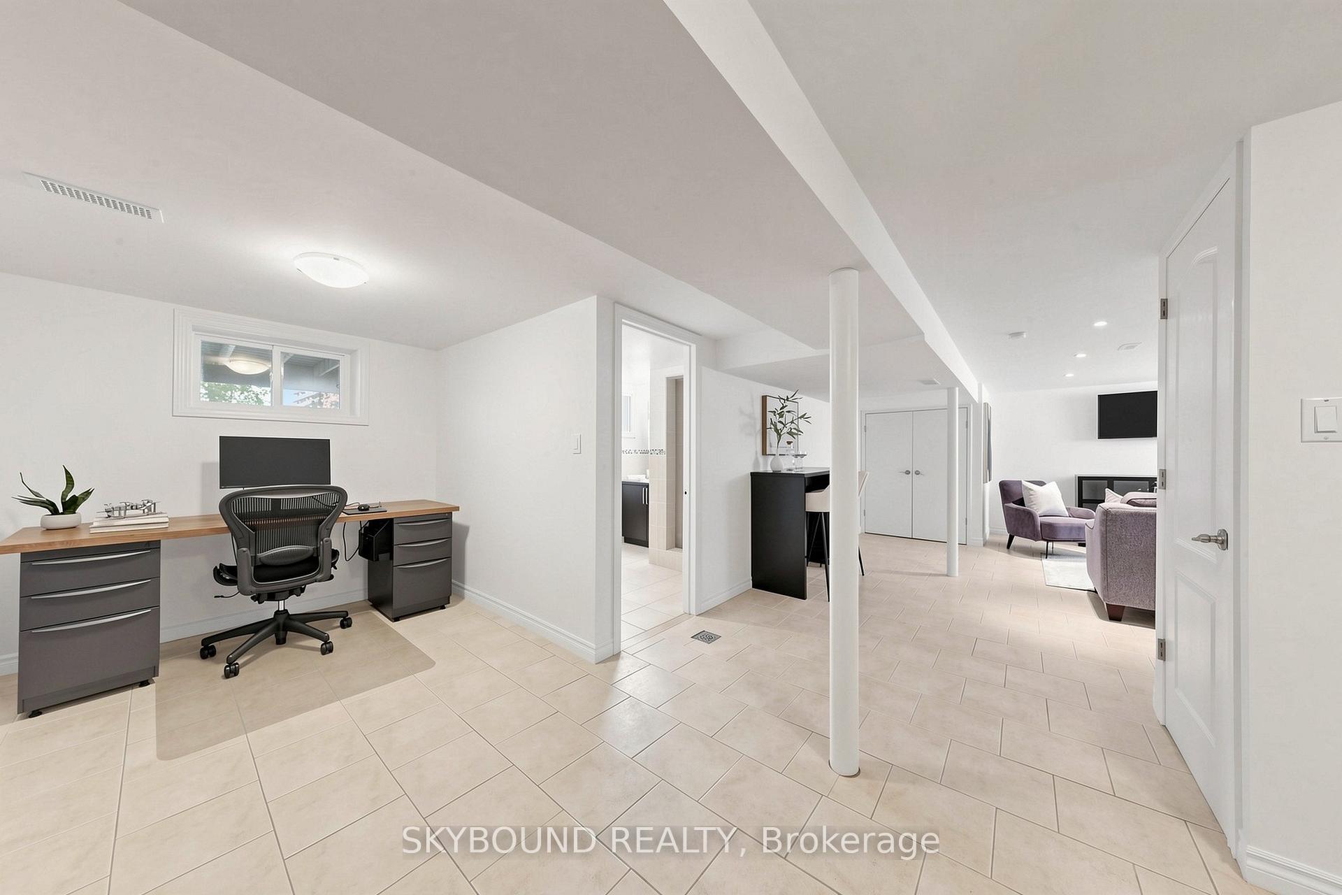Photo 30 of 19 Riverview Heights, Etobicoke, Humber Heights — HOMEH