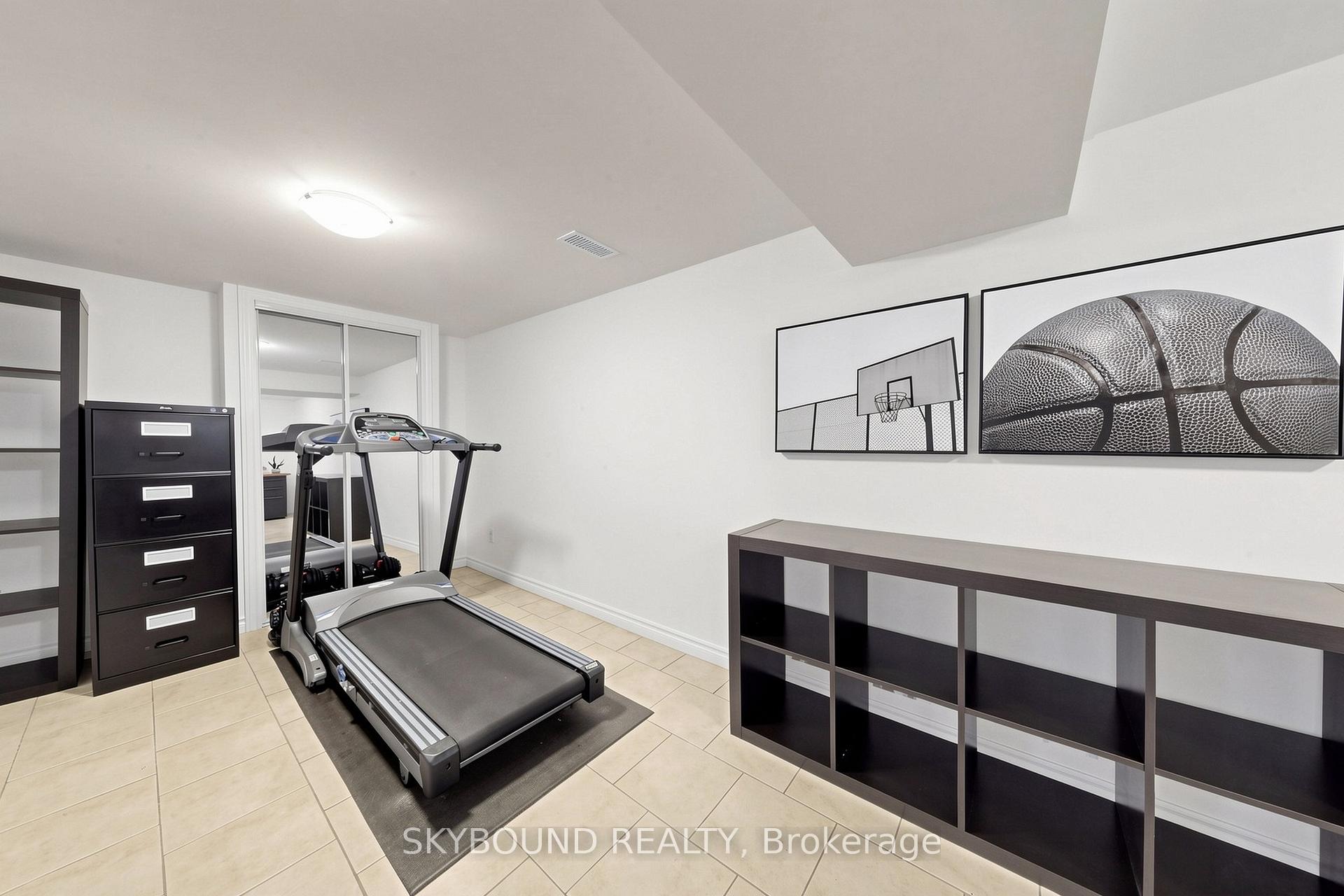 Photo 33 of 19 Riverview Heights, Etobicoke, Humber Heights — HOMEH