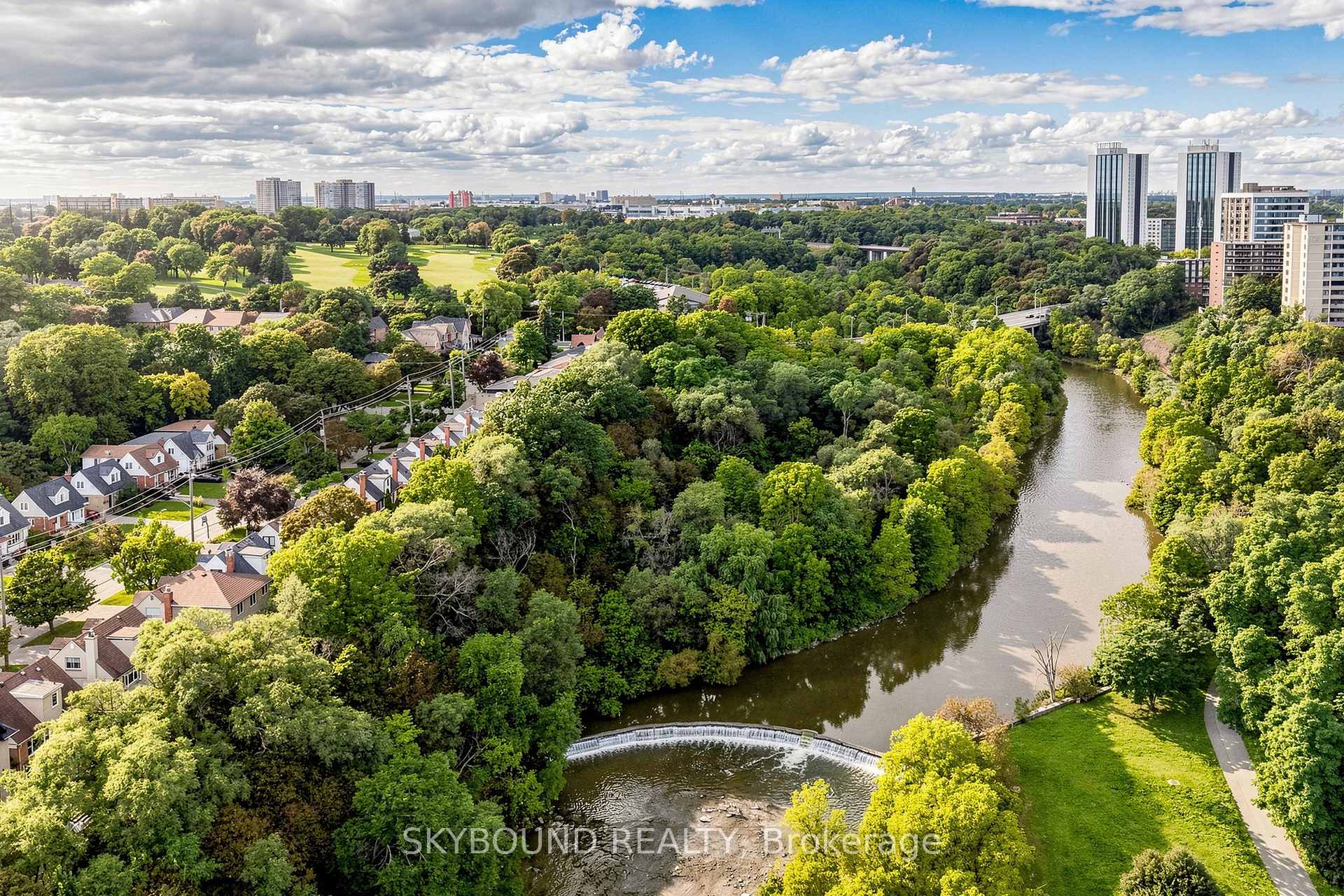 Photo 45 of 19 Riverview Heights, Etobicoke, Humber Heights — HOMEH
