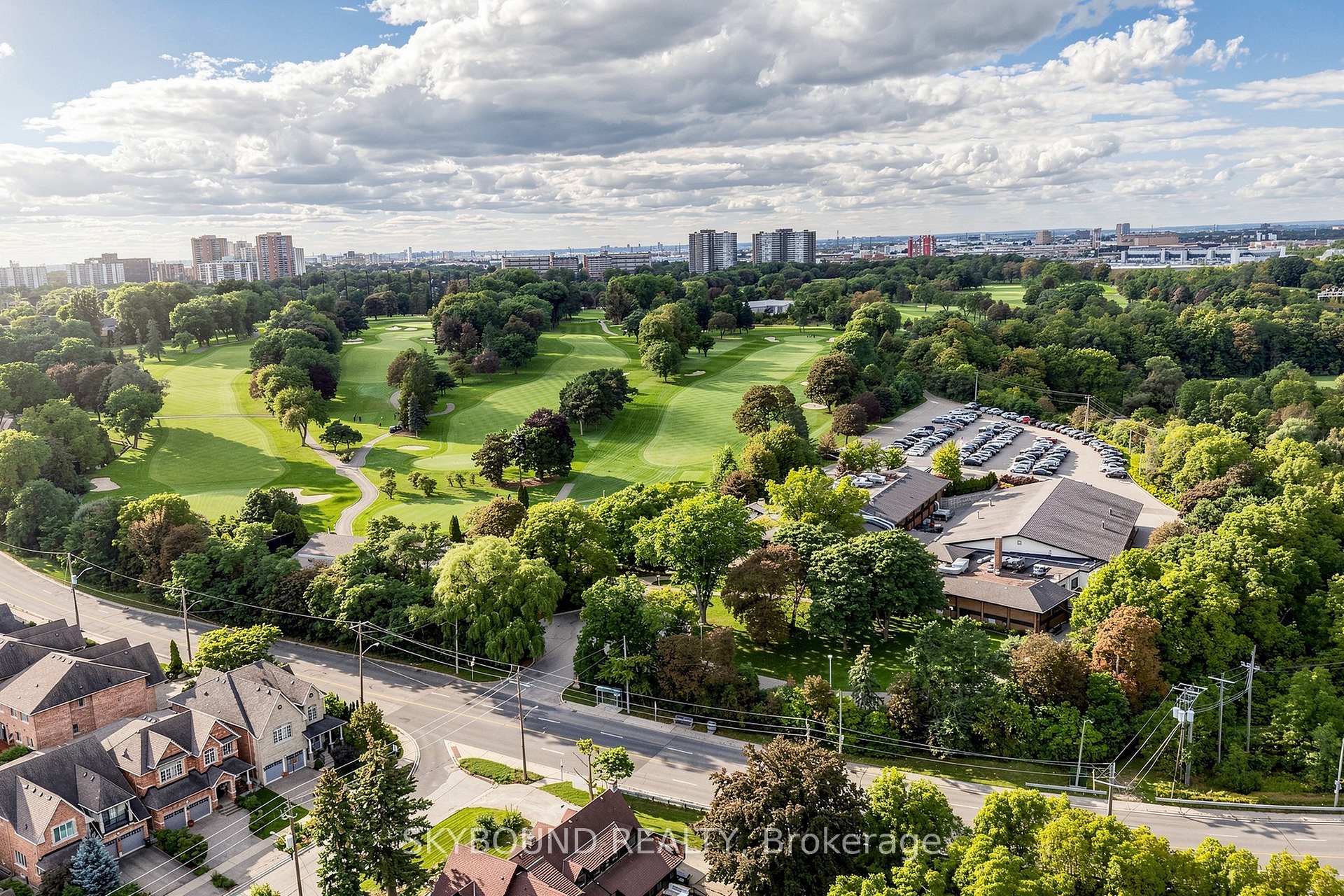 Photo 47 of 19 Riverview Heights, Etobicoke, Humber Heights — HOMEH