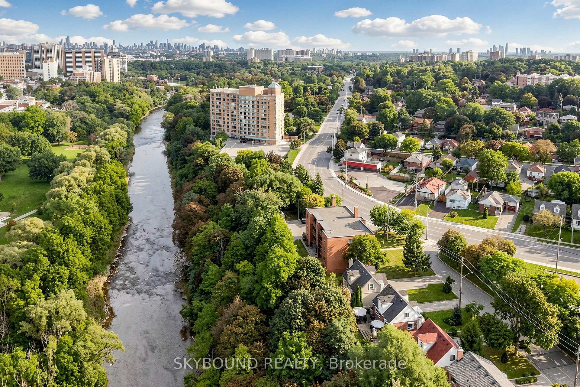 Photo 49 of 19 Riverview Heights, Etobicoke, Humber Heights — HOMEH