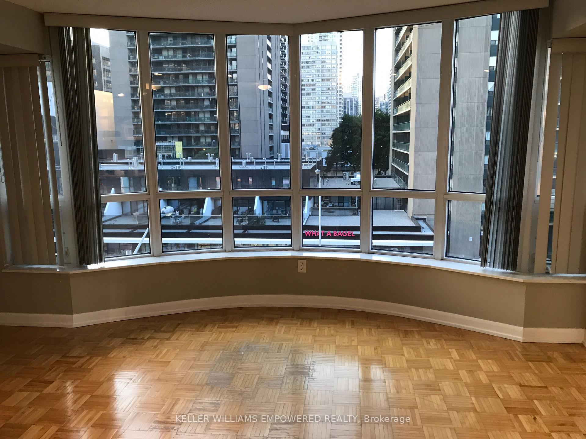 Photo 7 of Unit 509, 33 Sheppard Avenue E, North York, Willowdale East — HOMEH