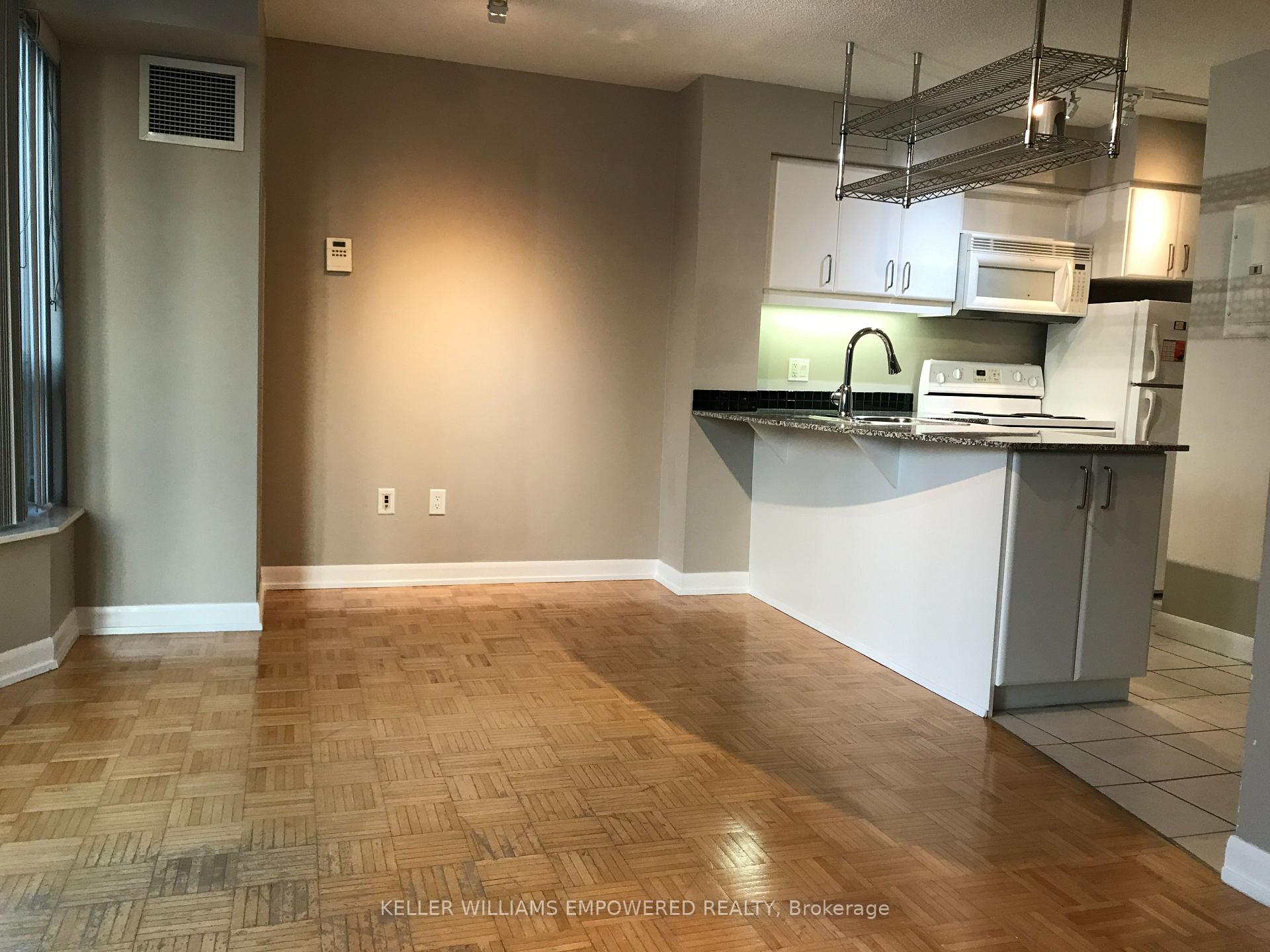 Photo 10 of Unit 509, 33 Sheppard Avenue E, North York, Willowdale East — HOMEH