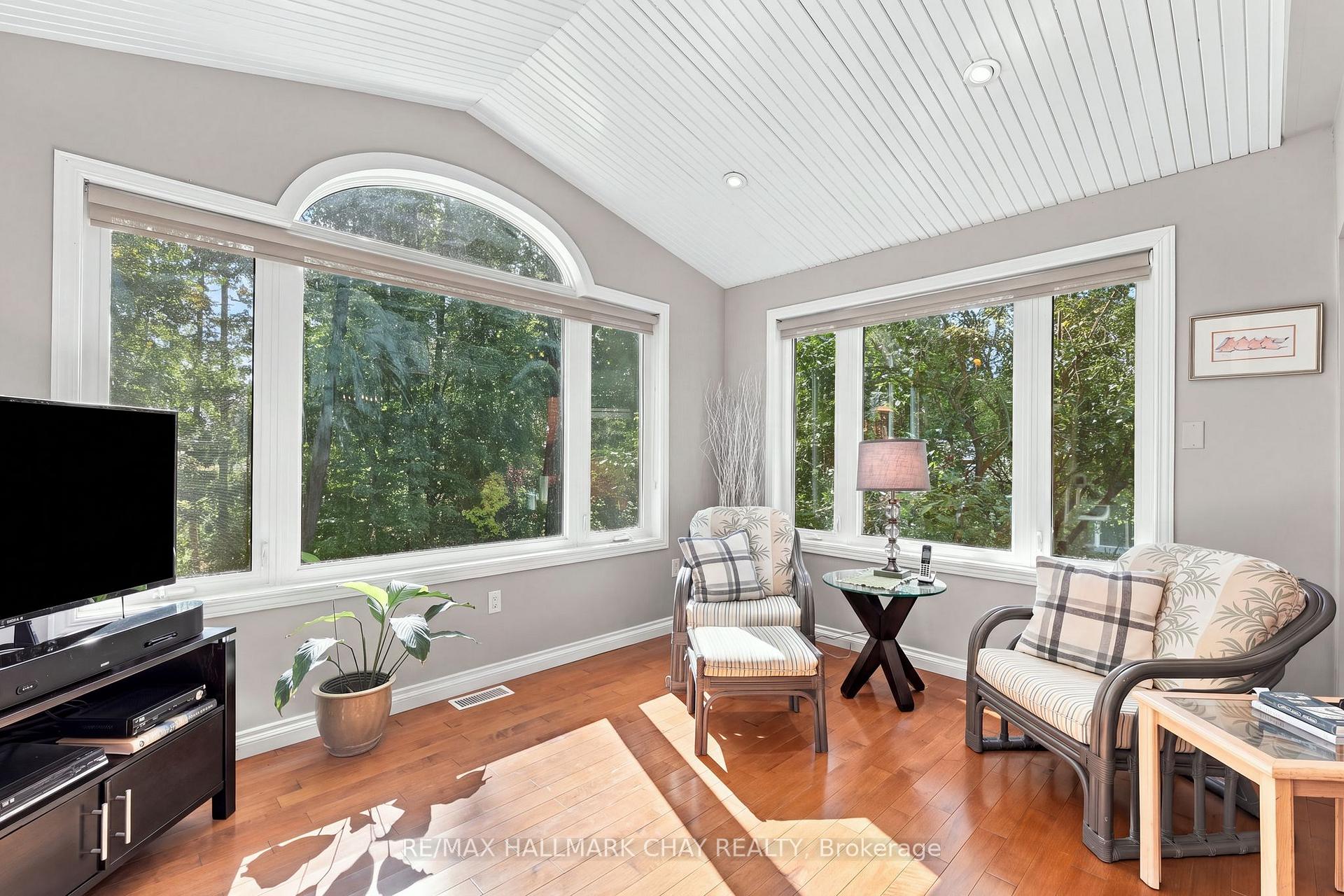 Photo 4 of 57 Belmont Crescent, Springwater, Midhurst — HOMEH