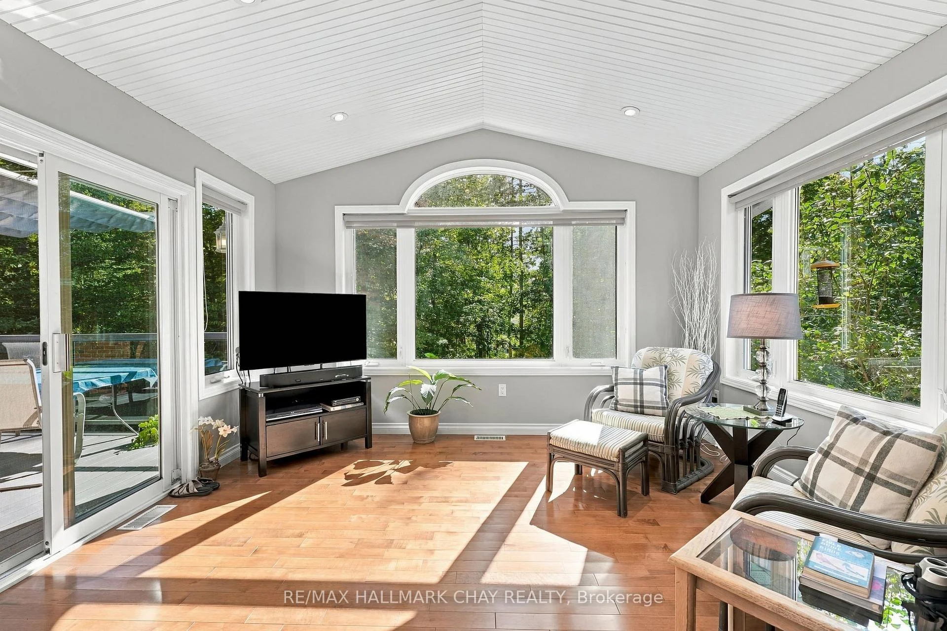 Photo 5 of 57 Belmont Crescent, Springwater, Midhurst — HOMEH