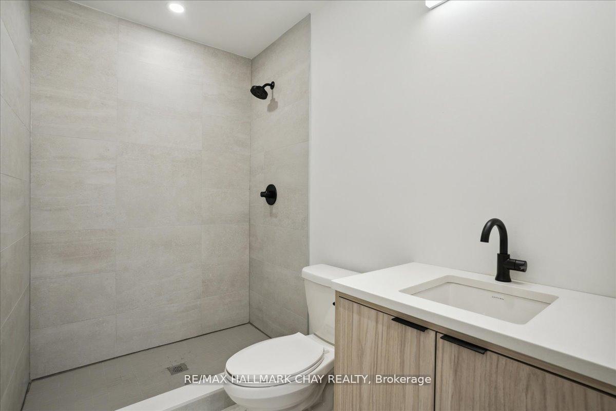 Photo 24 of Unit 803, 185 Dunlop Street E, Barrie, Lakeshore — HOMEH