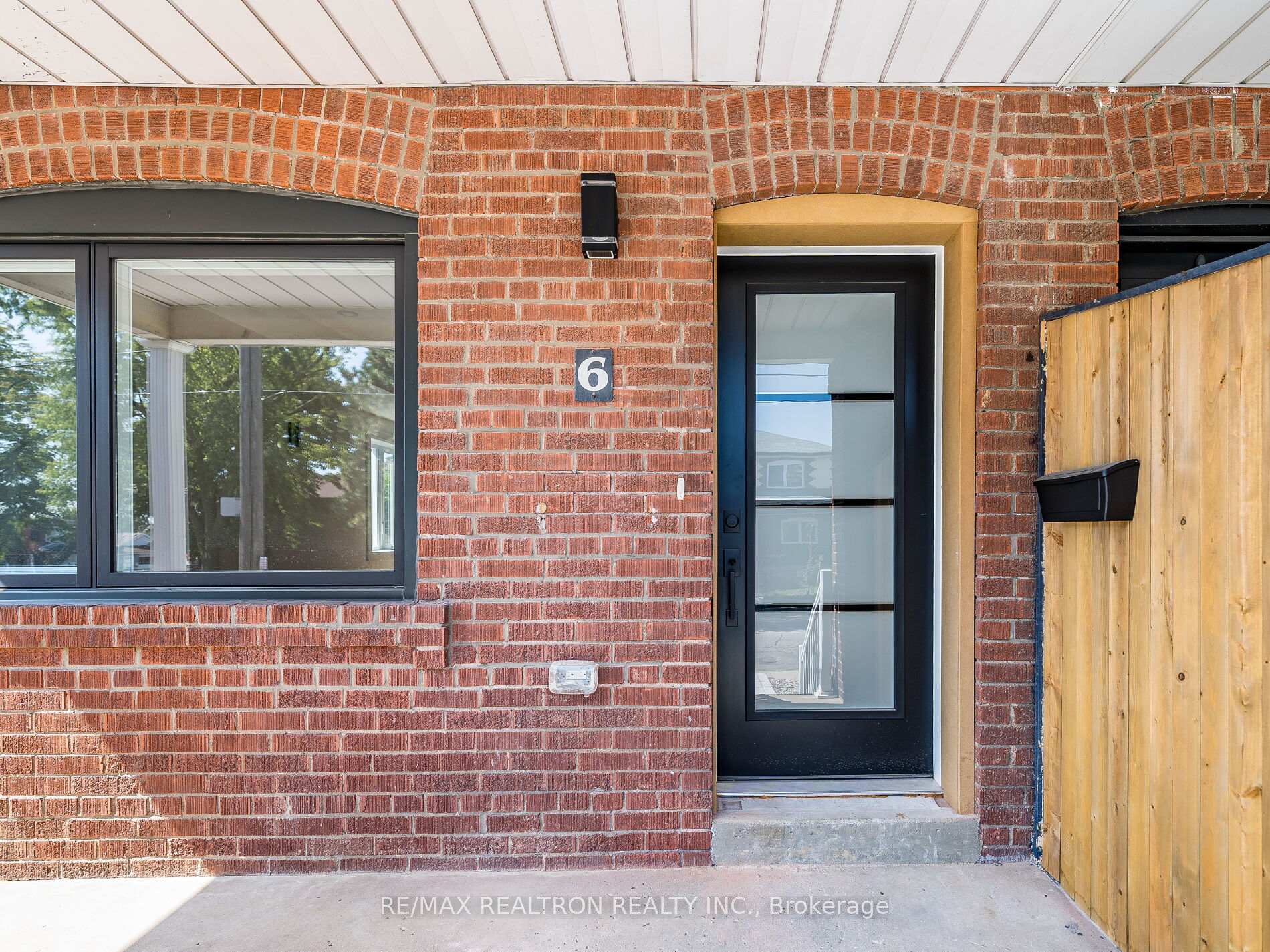 Photo 7 of 6 Greyton Crescent, Toronto, Oakwood Village — HOMEH