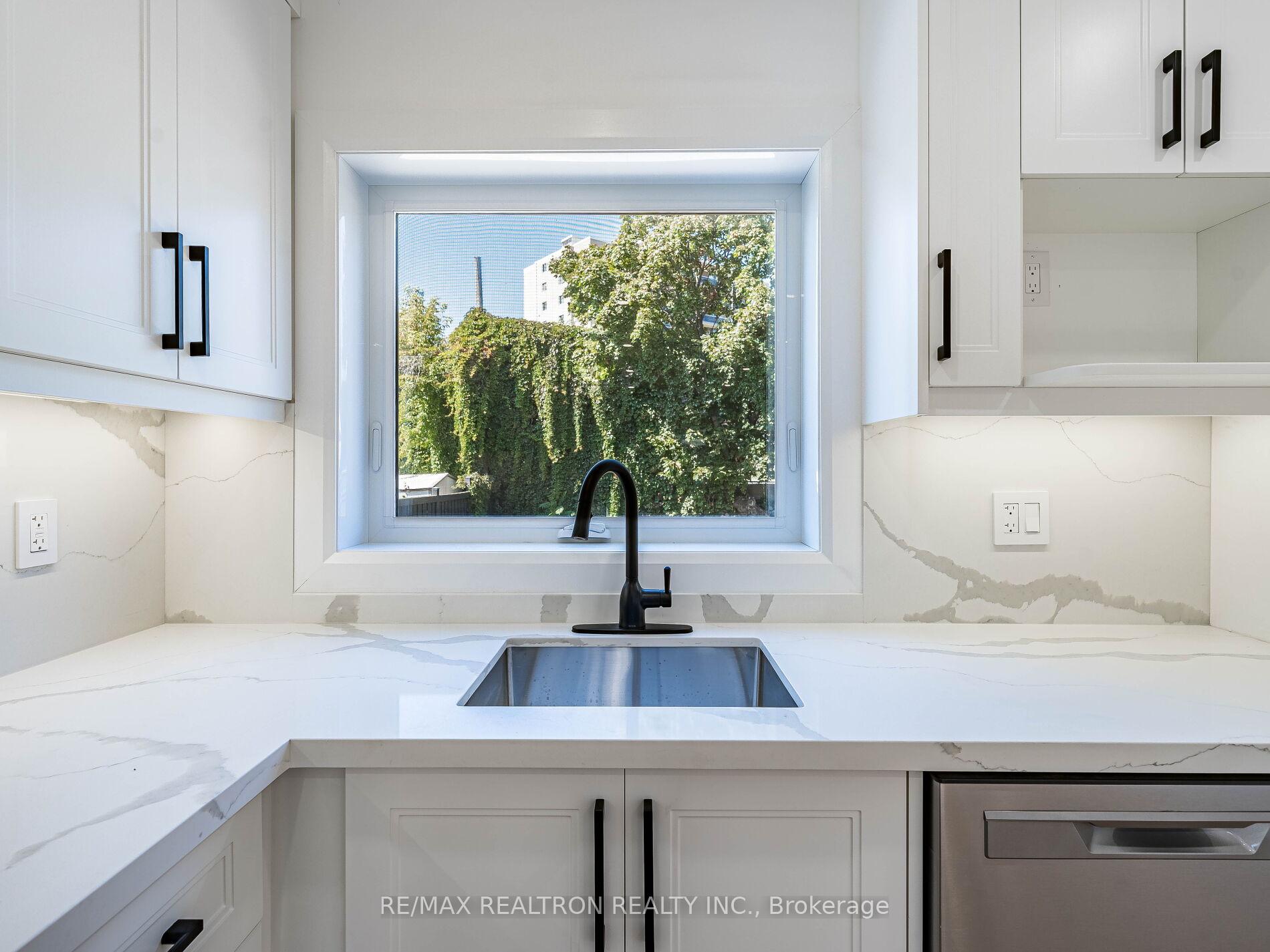 Photo 18 of 6 Greyton Crescent, Toronto, Oakwood Village — HOMEH