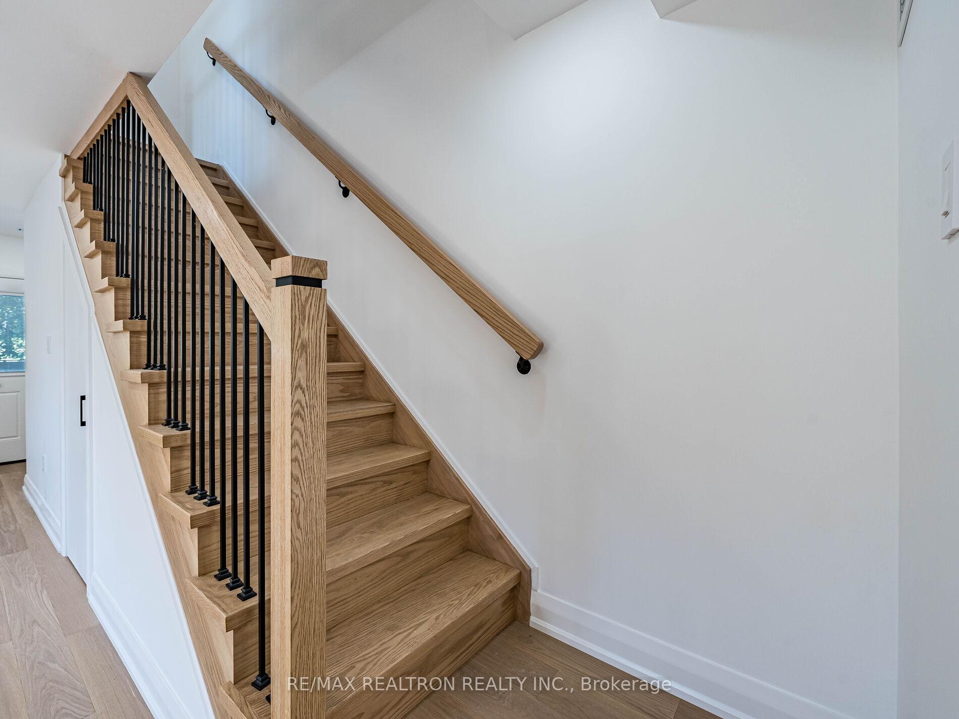 Photo 22 of 6 Greyton Crescent, Toronto, Oakwood Village — HOMEH
