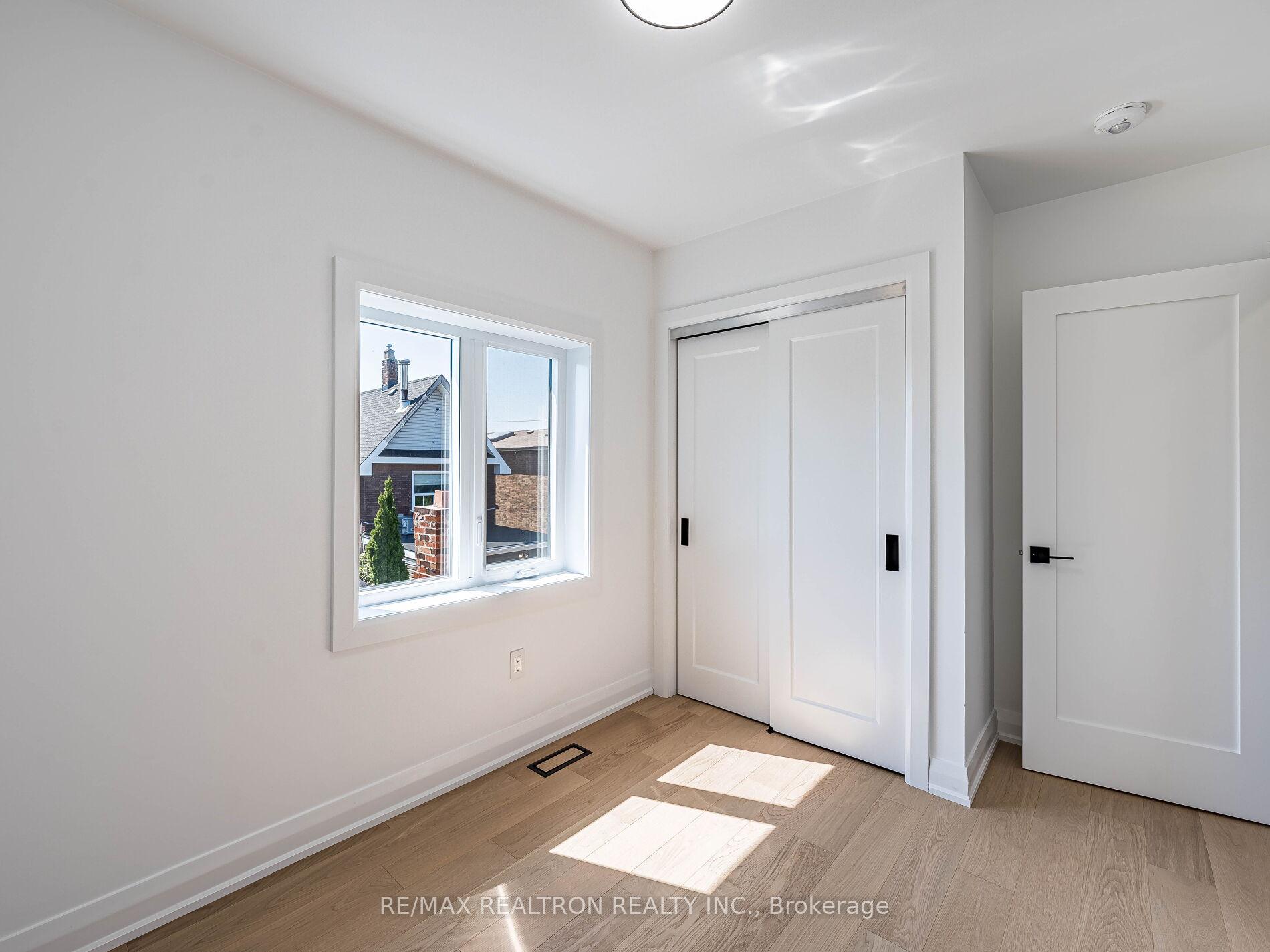 Photo 30 of 6 Greyton Crescent, Toronto, Oakwood Village — HOMEH