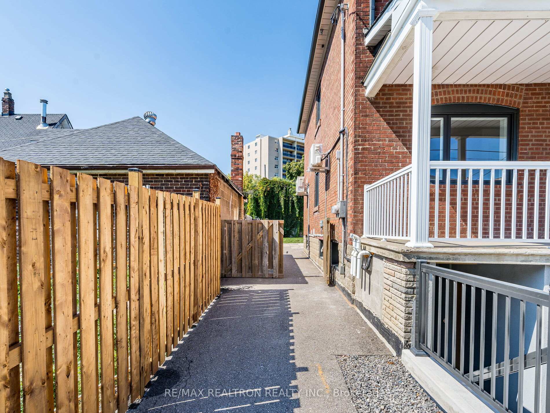 Photo 39 of 6 Greyton Crescent, Toronto, Oakwood Village — HOMEH