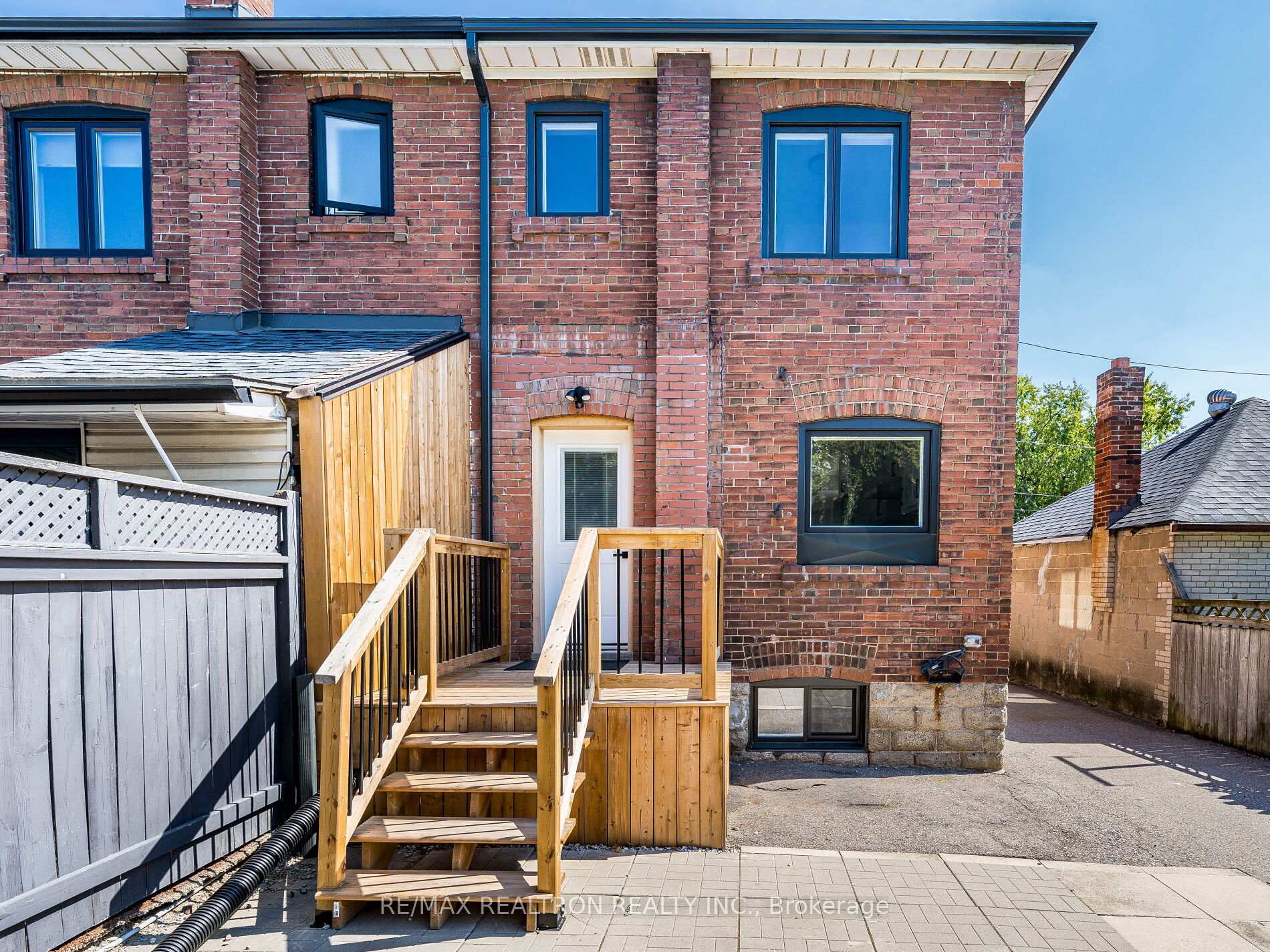 Photo 45 of 6 Greyton Crescent, Toronto, Oakwood Village — HOMEH