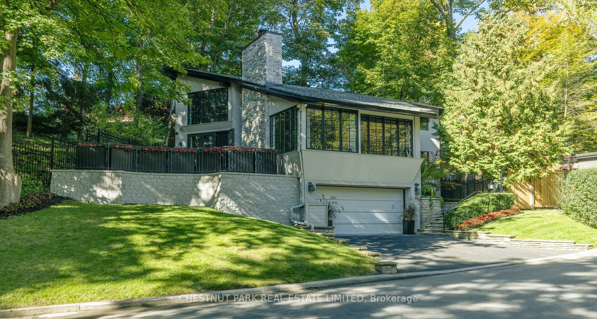 Photo 2 of 94 Roxborough Drive, Toronto, Rosedale-Moore Park — HOMEH